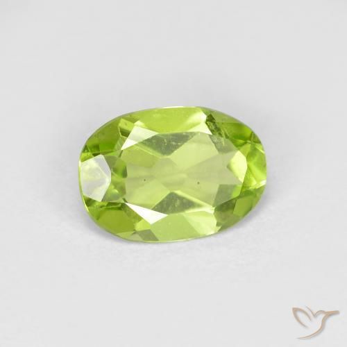 Peridoto Verde acceso naturale da 0.76 ct, Ovale, VS