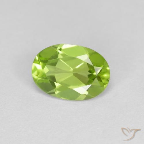 Peridoto Verde medio naturale da 0.81 ct, Ovale, VS