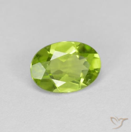 Peridoto Verde acceso naturale da 0.91 ct, Ovale, VS