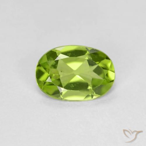 0.70ct Naturale Verde medio Peridoto, Ovale, VS