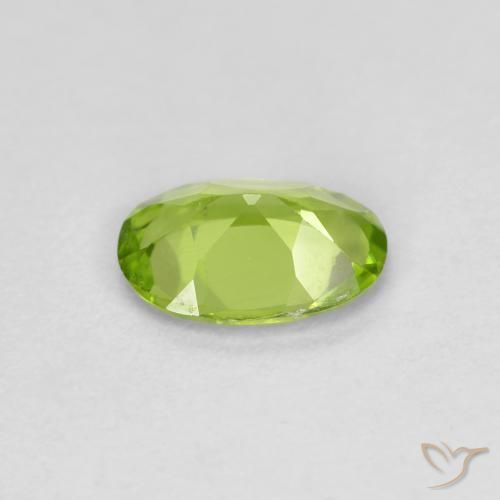 Peridoto Verde medio naturale da 0.70 ct, Ovale, VS