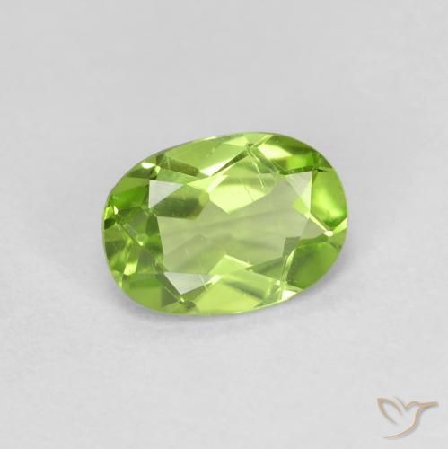 Peridoto Verde medio naturale da 0.78 ct, Ovale, VS