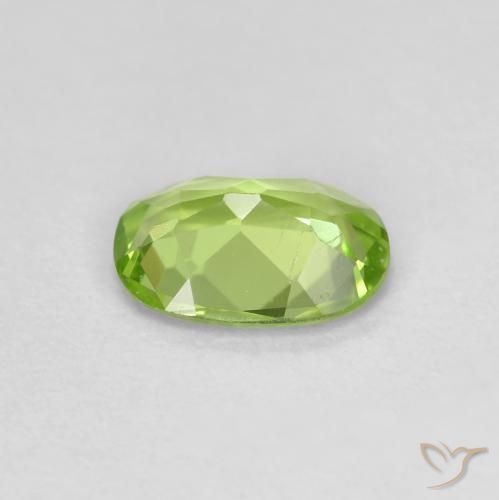 Peridoto Verde medio naturale da 0.78 ct, Ovale, VS