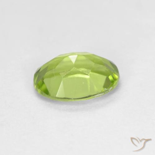 Peridoto Verde acceso naturale da 0.93 ct, Ovale, VS