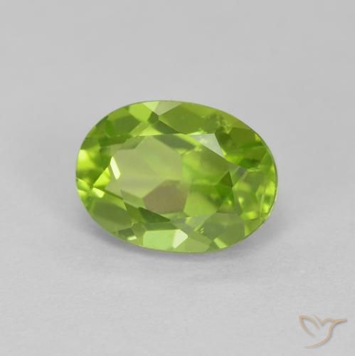 Peridoto Verde acceso naturale da 1.56 ct, Ovale, VS