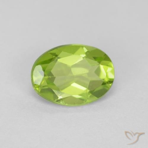 Peridoto Verde acceso naturale da 1.31 ct, Ovale, VVS-VS