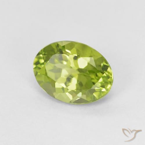Peridoto Verde medio naturale da 1.27 ct, Ovale, VVS-VS