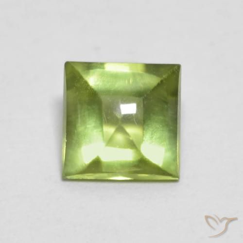 0.78ct Naturale Verde acceso Peridoto, Quadrato, Trasparente