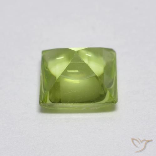 Peridoto Verde giallastro naturale da 0.75 ct, Quadrato, Trasparente