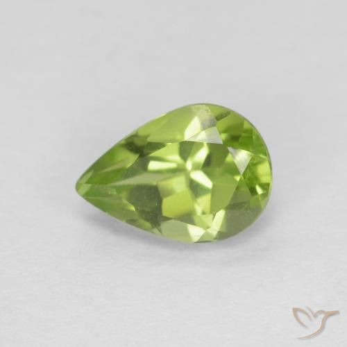 Peridoto Verde acceso naturale da 0.84 ct, Forma a pera, VVS