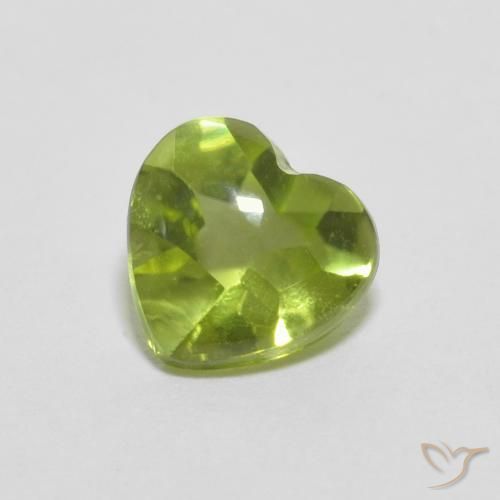 0.84ct Naturale Verde acceso Peridoto, Cuore, Trasparente