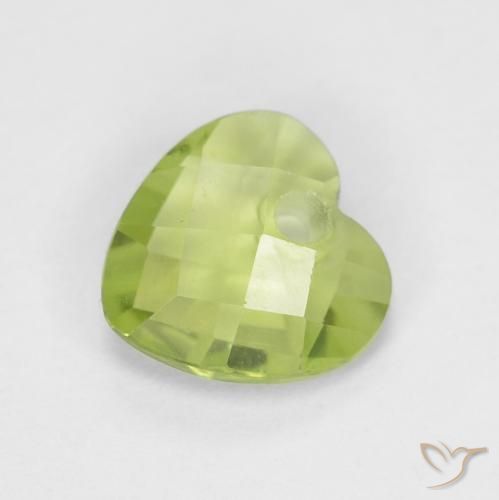 0.75ct Naturale Verde medio Peridoto, Cuore, VS