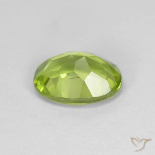 Peridoto Verde giallastro naturale da 1.41 ct, Ovale, VS