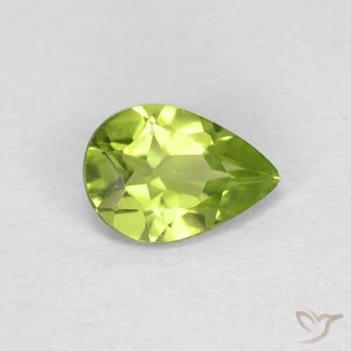 Peridoto Verde acceso naturale da 0.73 ct, Forma a pera, VS