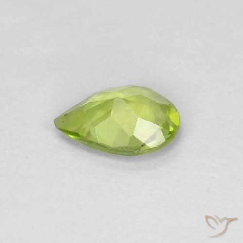 Peridoto Verde medio naturale da 0.52 ct, Forma a pera, VS