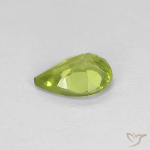 Peridoto Verde giallastro naturale da 0.64 ct, Forma a pera, VVS-VS