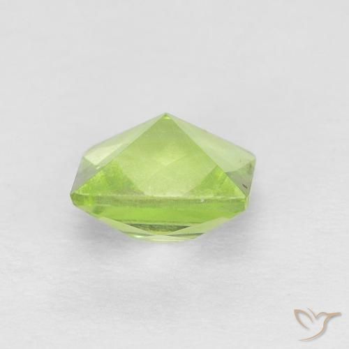 Peridoto Verde medio naturale da 0.72 ct, Quadrato, VS