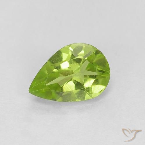 Peridoto Verde medio naturale da 0.73 ct, Forma a pera, VVS-VS