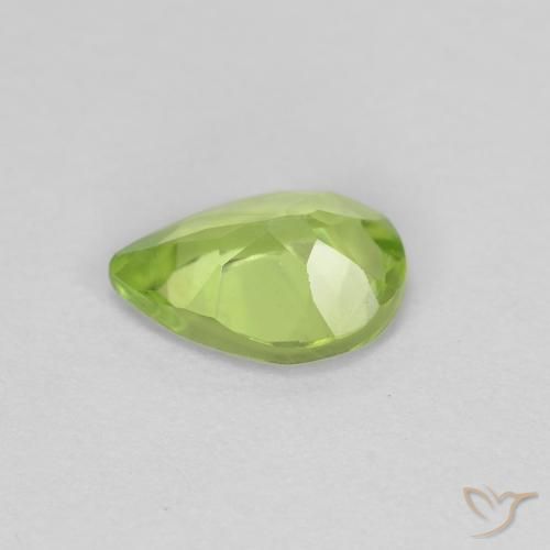 Peridoto Verde medio naturale da 0.69 ct, Forma a pera, VS