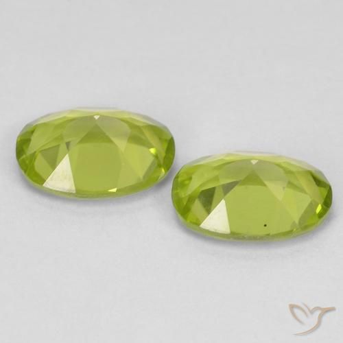 Gemme di Peridoto Verde medio naturale da 1.71 ct, Ovale, VVS-VS