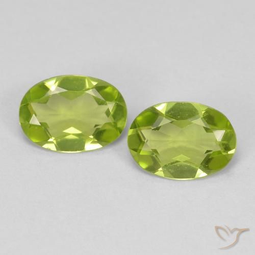 Gemme di Peridoto Verde medio naturale da 1.36 ct, Ovale, VVS-VS