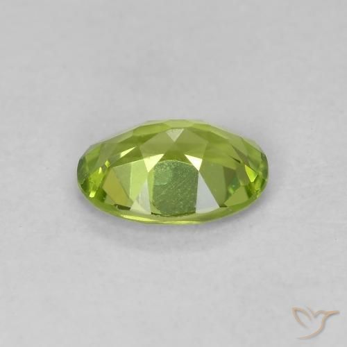 Peridoto Verde acceso naturale da 0.73 ct, Ovale, VVS-VS
