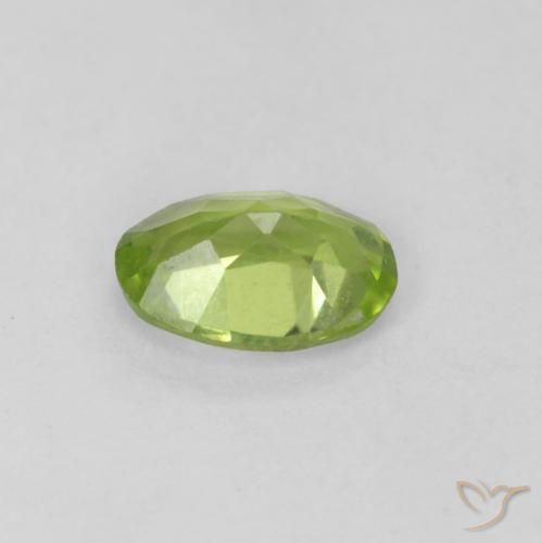 Peridoto Verde medio naturale da 0.59 ct, Ovale, VVS