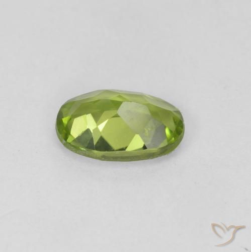Peridoto Verde medio naturale da 0.80 ct, Ovale, VVS