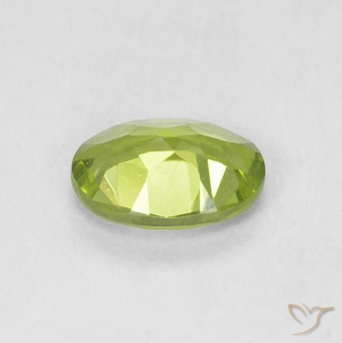 Peridoto Verde acceso naturale da 0.85 ct, Ovale, VVS-VS