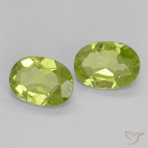 Gemme di Peridoto Verde giallastro naturale da 1.71 ct, Ovale, VS