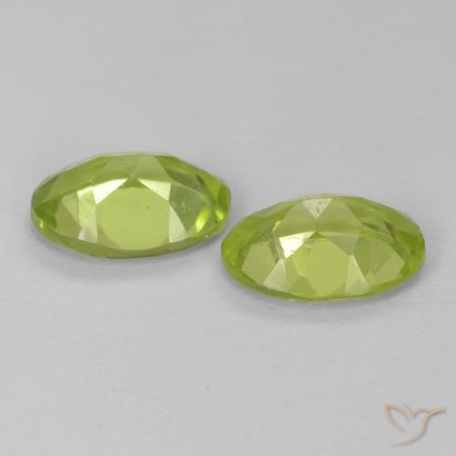 Gemme di Peridoto Verde acceso naturale da 1.54 ct, Ovale, VVS-VS