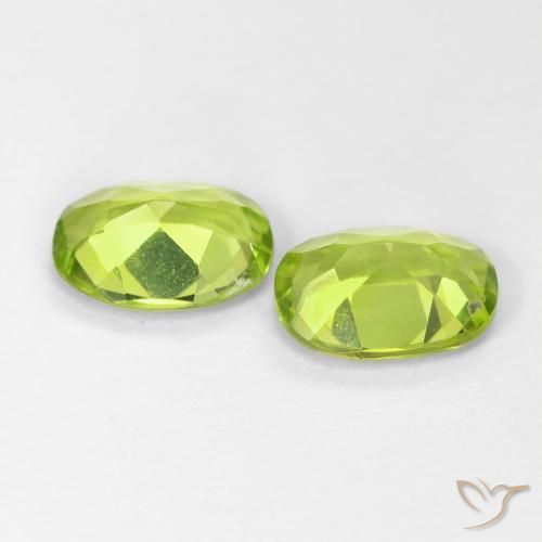 Gemme di Peridoto Verde medio naturale da 1.67 ct, Ovale, VS