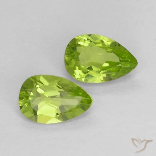Gemme di Peridoto Verde acceso naturale da 0.96 ct, Forma a pera, VS