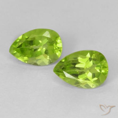 Gemme di Peridoto Verde medio naturale da 0.97 ct, Forma a pera, VS