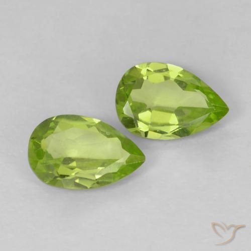 Gemme di Peridoto Verde medio naturale da 0.74 ct, Forma a pera, VS
