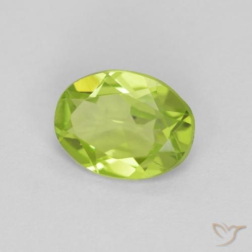 Peridoto Verde medio naturale da 1.02 ct, Ovale, VS
