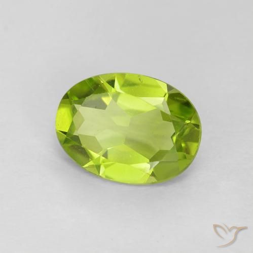 Peridoto Verde medio naturale da 1.05 ct, Ovale, VVS-VS