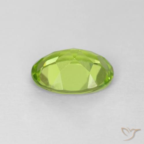 Peridoto Verde medio naturale da 1.10 ct, Ovale, VVS-VS