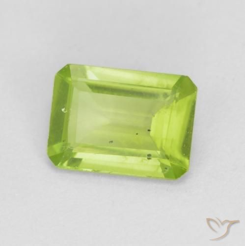 Peridoto Verde medio naturale da 0.87 ct, Ottagonale / Taglio smeraldo, VS