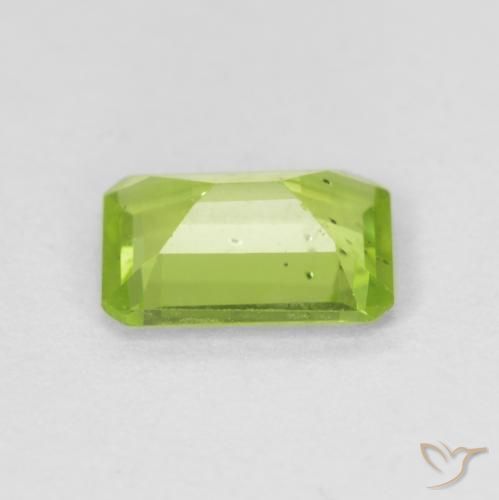 Peridoto Verde medio naturale da 0.87 ct, Ottagonale / Taglio smeraldo, VS