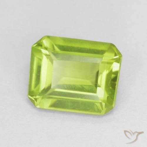 Peridoto Verde brillante naturale da 0.78 ct, Ottagonale / Taglio smeraldo, VVS