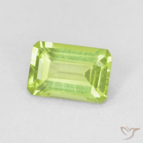 Peridoto Verde brillante naturale da 0.56 ct, Ottagonale / Taglio smeraldo, VS