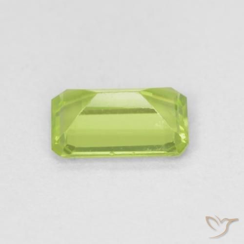 Peridoto Verde brillante naturale da 0.56 ct, Ottagonale / Taglio smeraldo, VS
