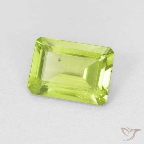Peridoto Verde brillante naturale da 0.79 ct, Ottagonale / Taglio smeraldo, VS