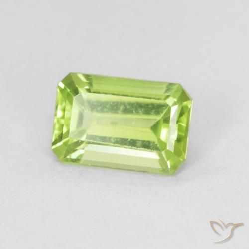 Peridoto Verde chiaro e vivace naturale da 0.62 ct, Ottagonale / Taglio smeraldo, VS