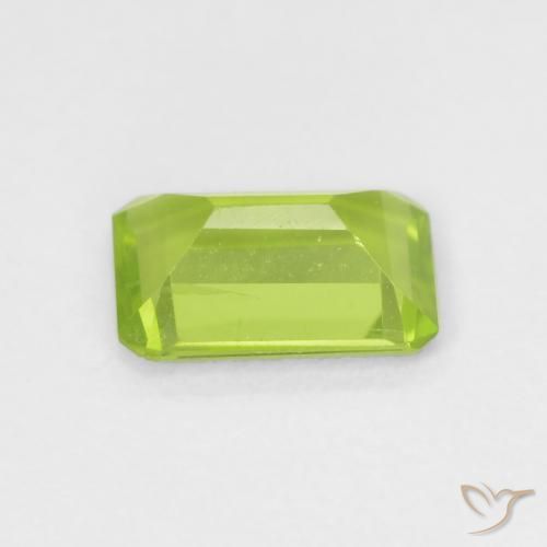 Peridoto Verde brillante naturale da 0.88 ct, Ottagonale / Taglio smeraldo, VVS