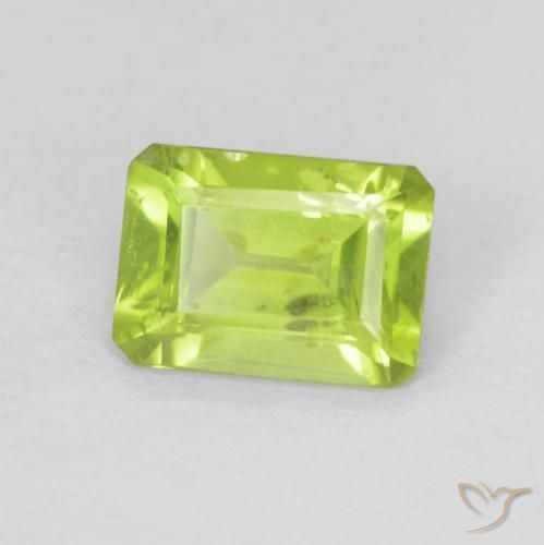 Peridoto Verde medio naturale da 1.01 ct, Ottagonale / Taglio smeraldo, VS