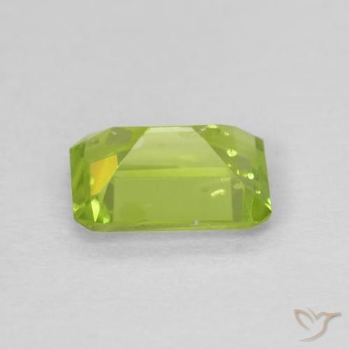 Peridoto Verde medio naturale da 1.01 ct, Ottagonale / Taglio smeraldo, VS