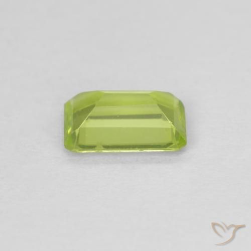 Peridoto Verde giallastro vivace naturale da 0.56 ct, Ottagonale / Taglio smeraldo, VVS-VS