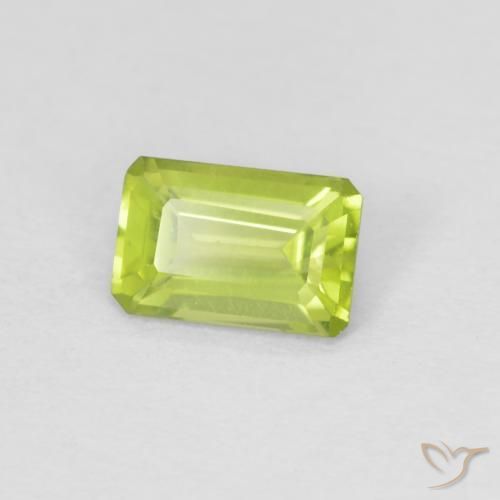 Peridoto Verde medio naturale da 0.61 ct, Ottagonale / Taglio smeraldo, VVS-VS